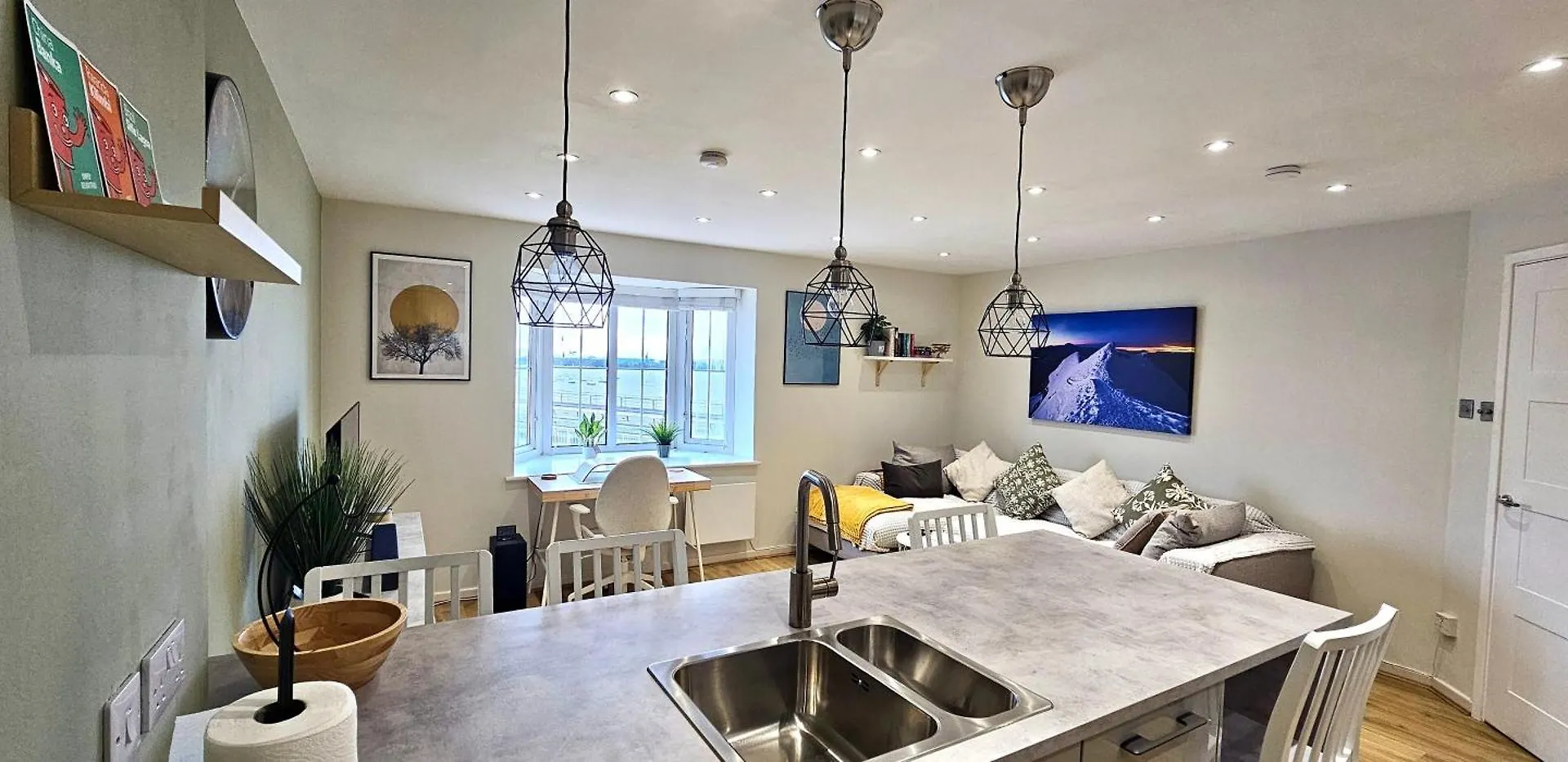 Riverview Apartments By Switchback Stays Cardiff