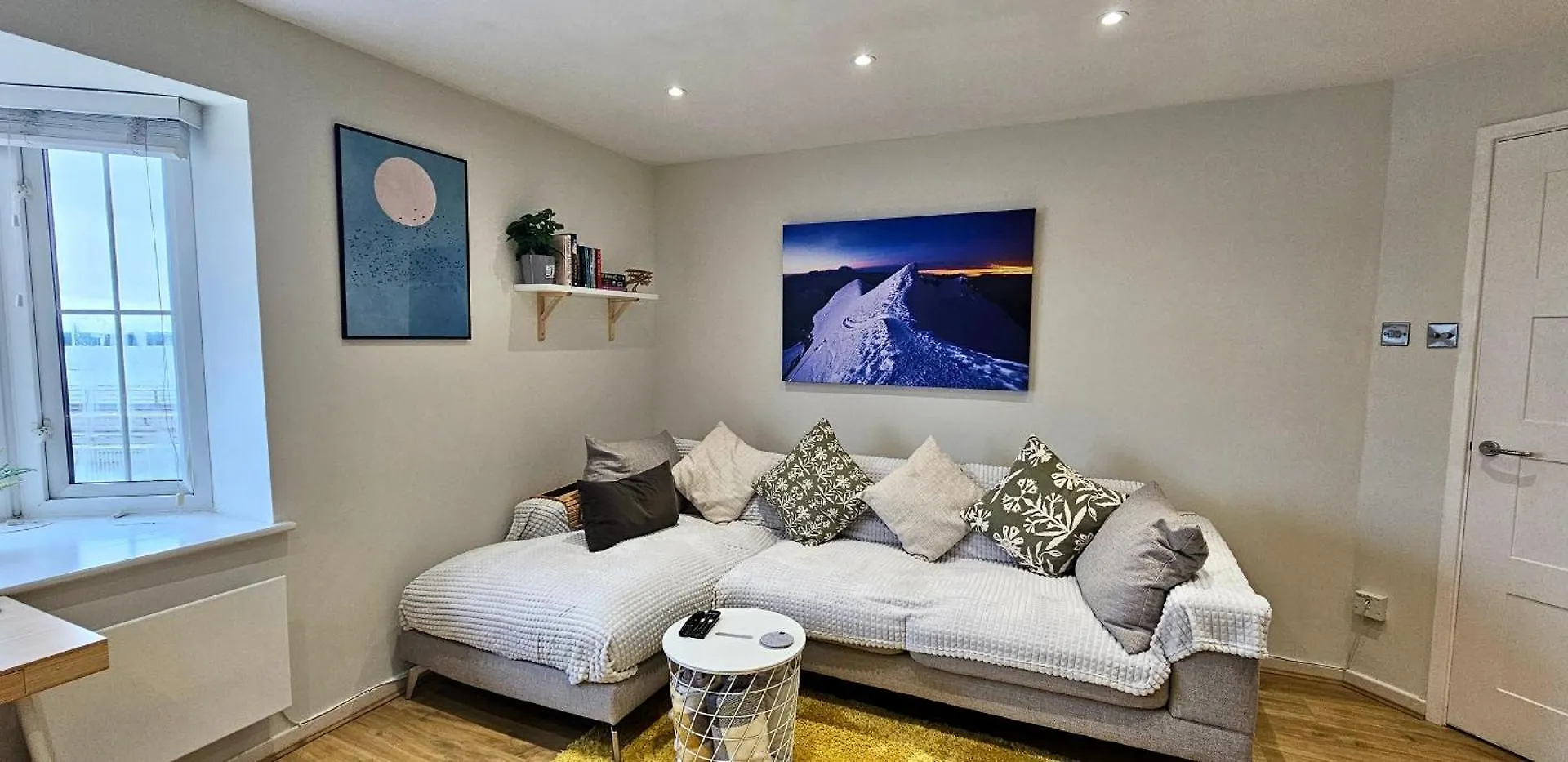 Riverview Apartments By Switchback Stays Cardiff 0*,