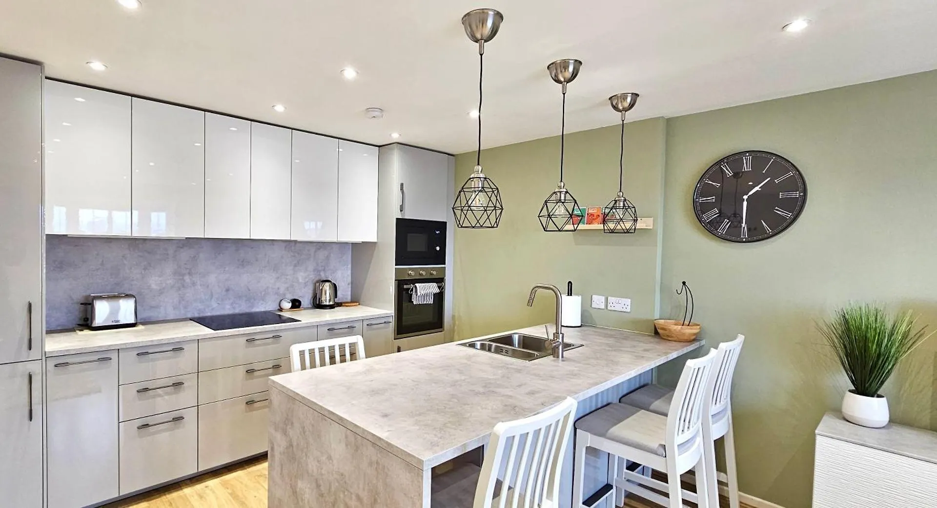 Riverview Apartments By Switchback Stays Cardiff