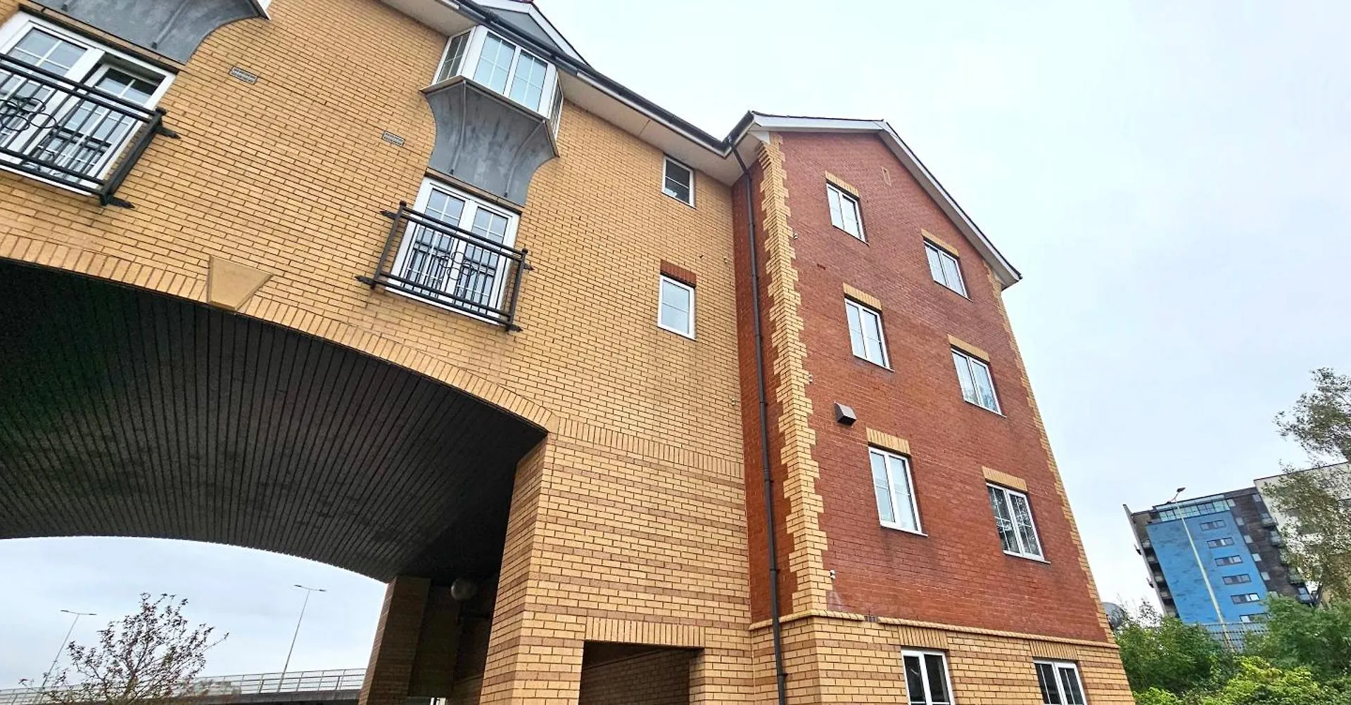 Riverview Apartments By Switchback Stays Cardiff
